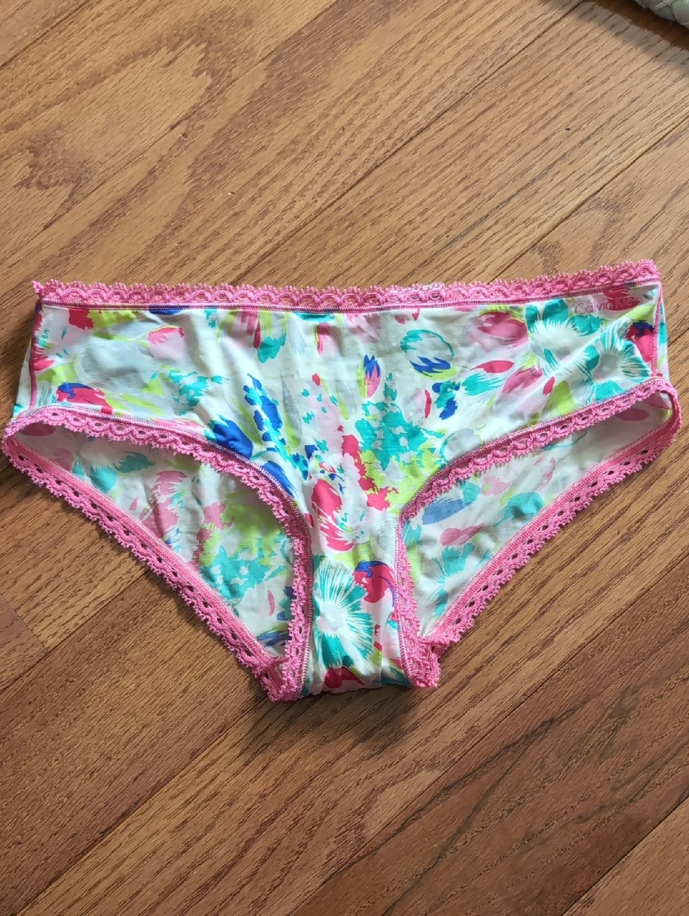 Calvin Klein Floral Print Bra + Undies Set Push-up Underwire Bra 32b Small - Picture 6 of 9